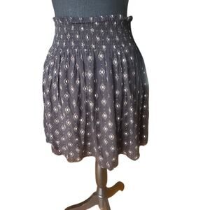 Mudd Boho Smocked Waist Mini Skirt – Black & White Pattern